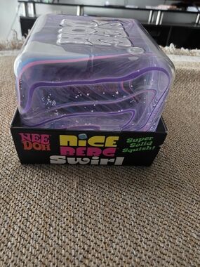 Nice Berg Swirl Super Solid Squish - Purple & Clear
